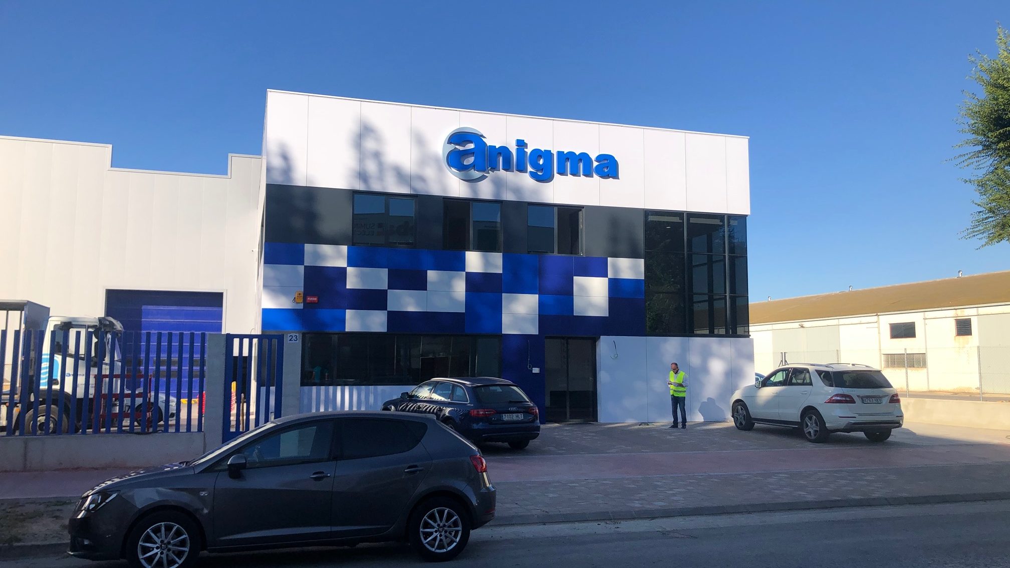 Foto exterior de Anigma