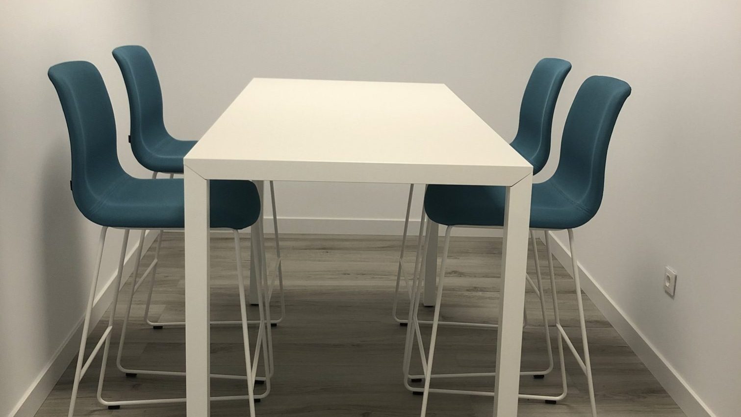 Foto oficinas Aiplast