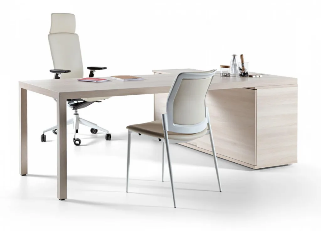 Escritorio de oficina para ergonomía laboral