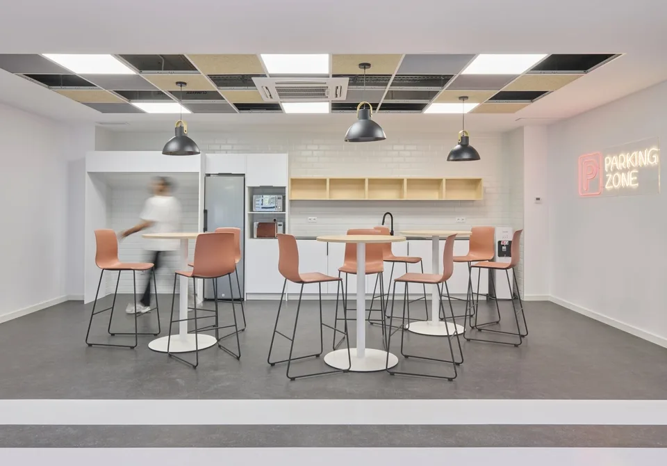 Elegir la iluminación adecuada para una oficina