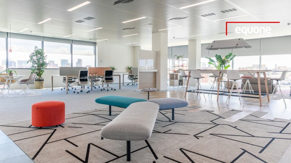 Diseño de espacios de trabajo con diferentes zonas y mobiliario Actiu